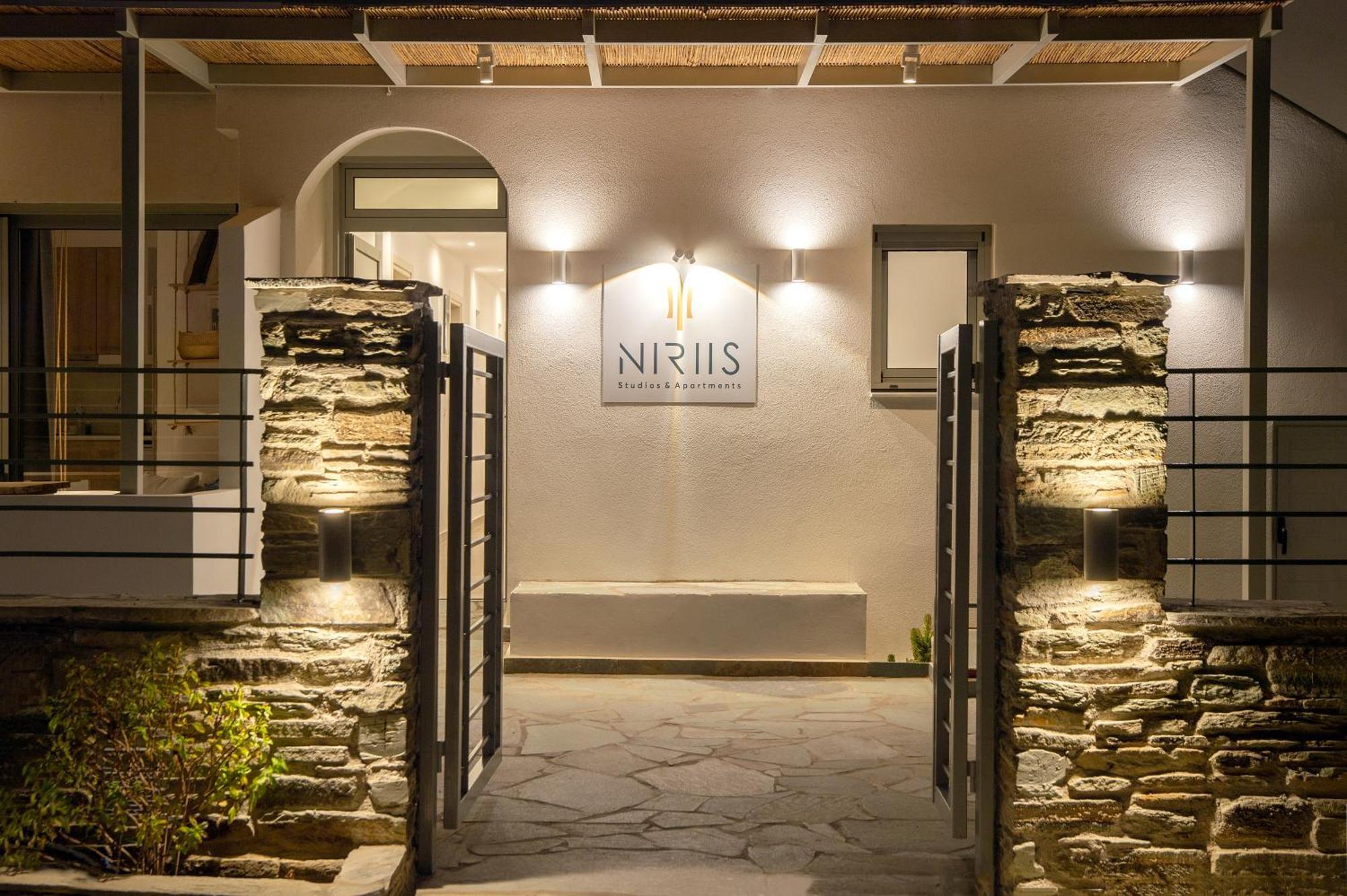 Niriis Studios Aktaia & Glauke Batsi Batsíon Exterior foto